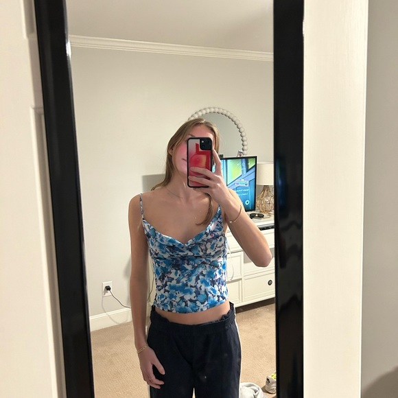 Revolve top - Picture 1 of 3